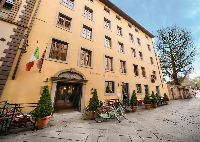 Lucca Hotels